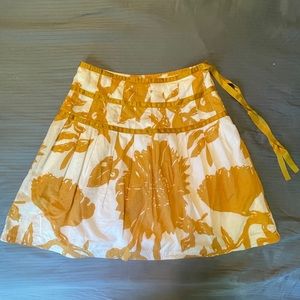 🔵 BLUE DOT SALE 🔵 
The Gap: Circle Skirt with Goldenrod/White Floral graphic